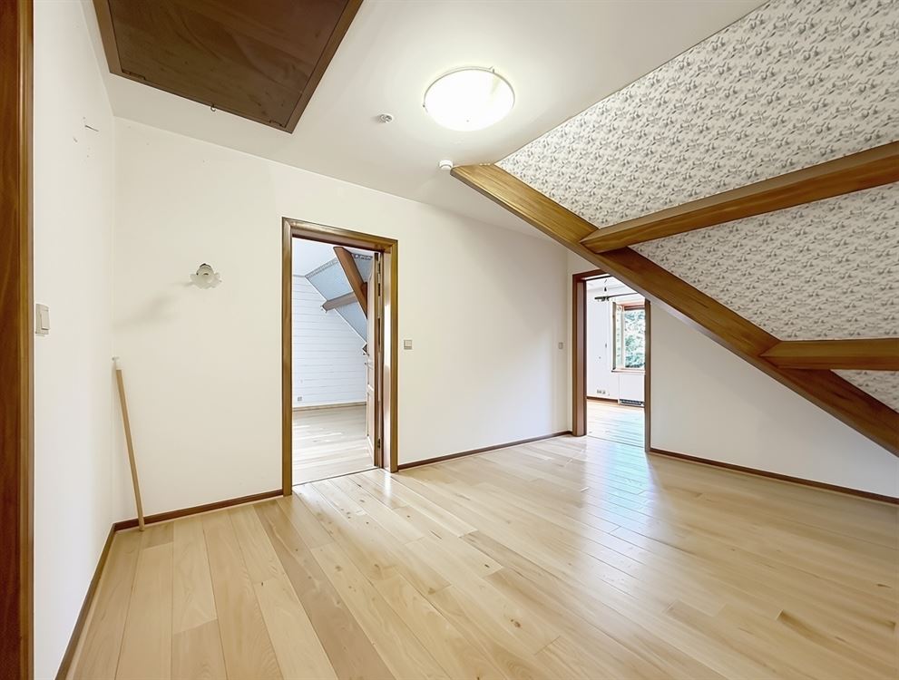 VILLA AVEC TERRAIN DE 20ares + BOIS DE 16 ARES