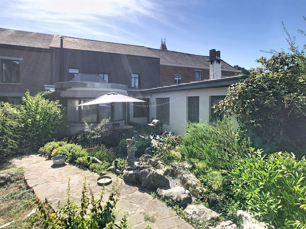 MAISON DE MAITRE 4 CHAMBRES AVEC JARDIN ET GARAGE