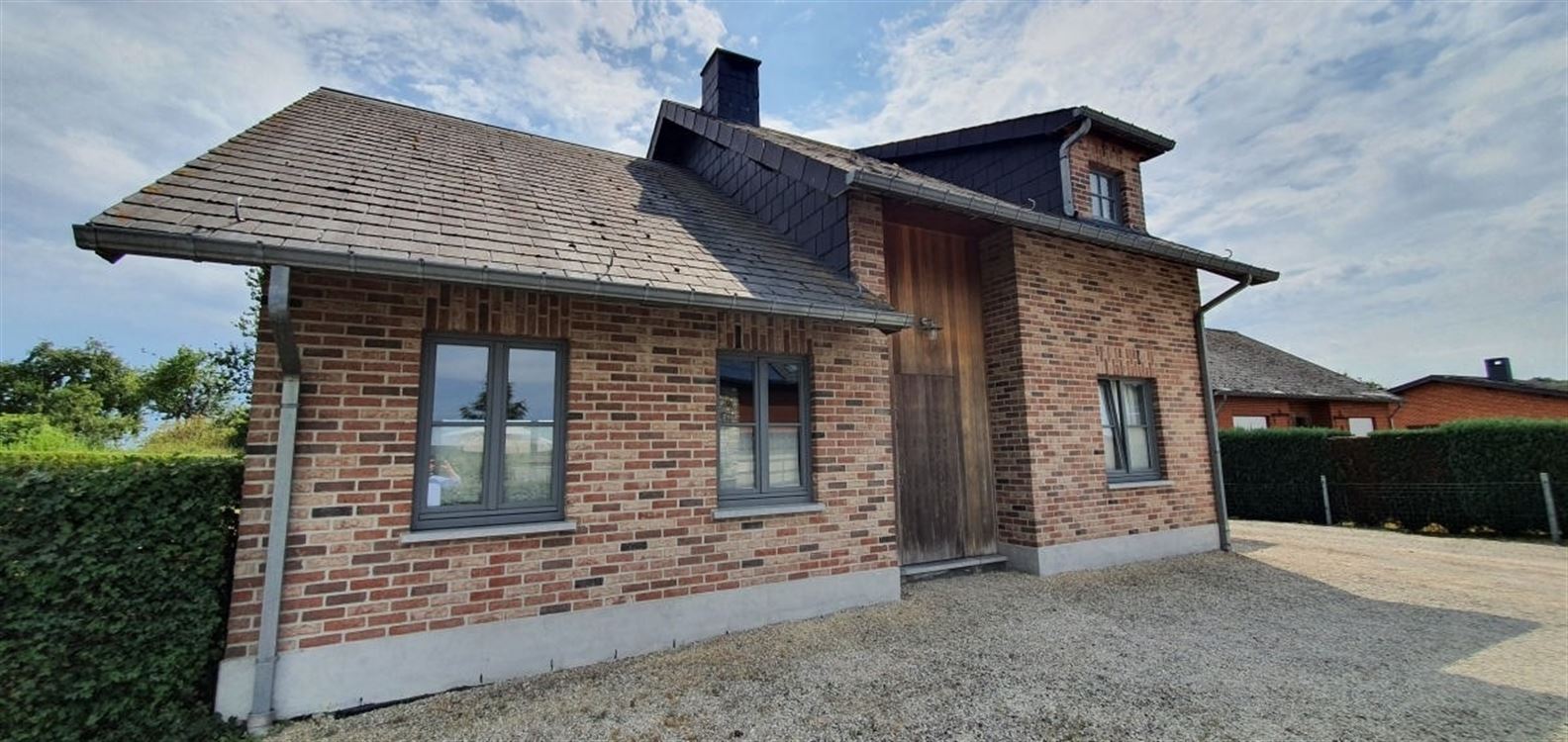 SUPERBE VILLA BASSE ENERGIE 3 CHAMBRES ET BUREAU A
