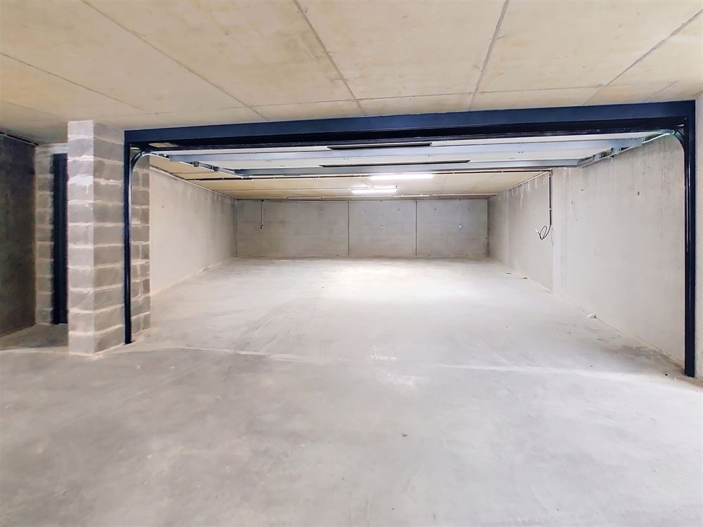 SUPERBE PENTHOUSE 3 CHAMBRES AVEC TERRASSE ET GARAGE