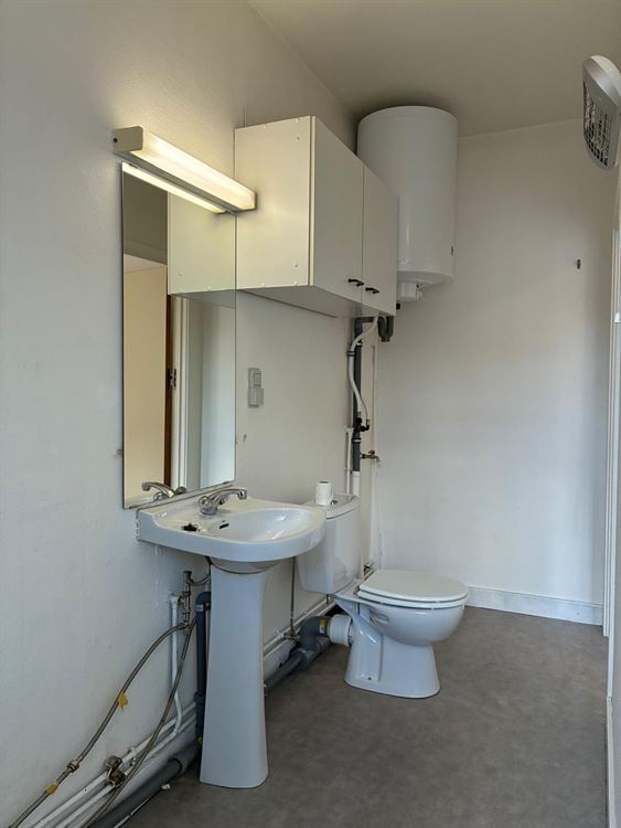 MAISON 1 CHAMBRE - SALLE DE BAIN - LIVING