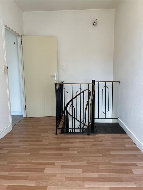MAISON 1 CHAMBRE - SALLE DE BAIN - LIVING
