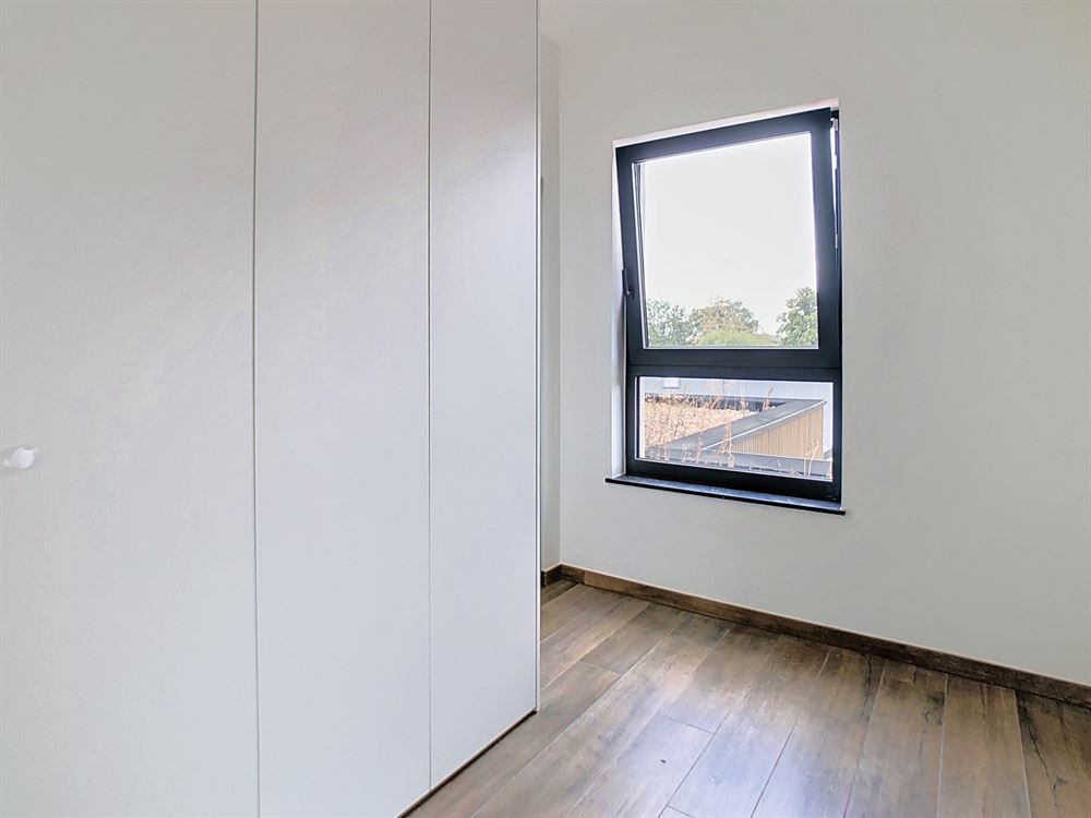 SUPERBE PENTHOUSE 3 CHAMBRES AVEC TERRASSE ET GARAGE