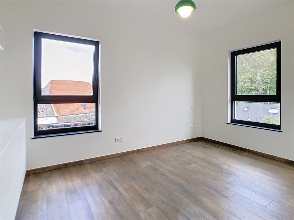 SUPERBE PENTHOUSE 3 CHAMBRES AVEC TERRASSE ET GARAGE