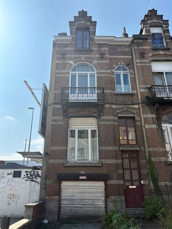 MAISON BOURGEOISE A RENOVER