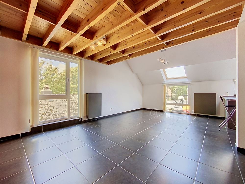 Charmant duplex 2 chambres avec parking au cœur de Walcourt