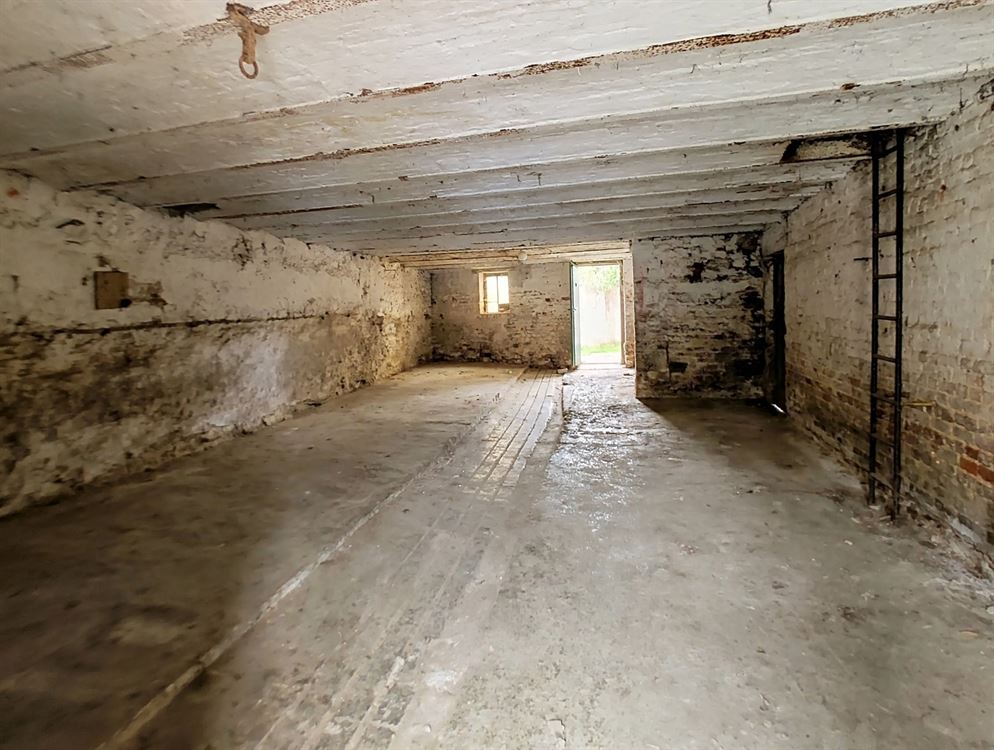 FERMETTE AVEC CORPS DE LOGIS GRANGE ET JARDIN
