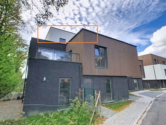 PENTHOUSE 2 CHAMBRES AVEC TERRASSE ET PARKING
