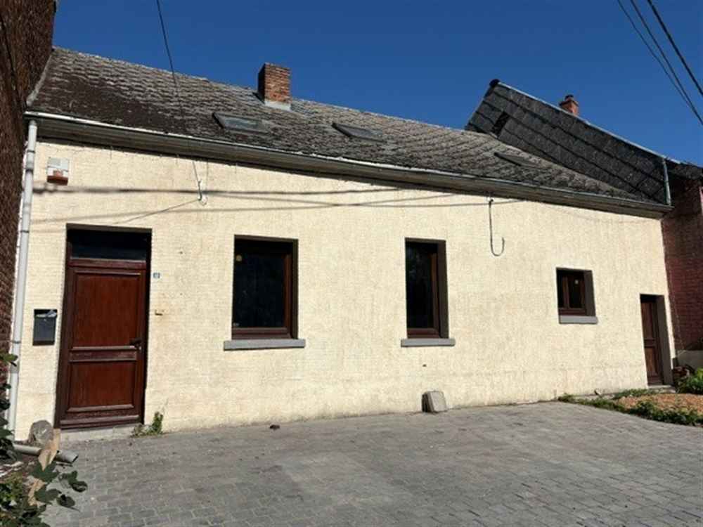 MAISON VILLAGEOISE AVEC JARDIN