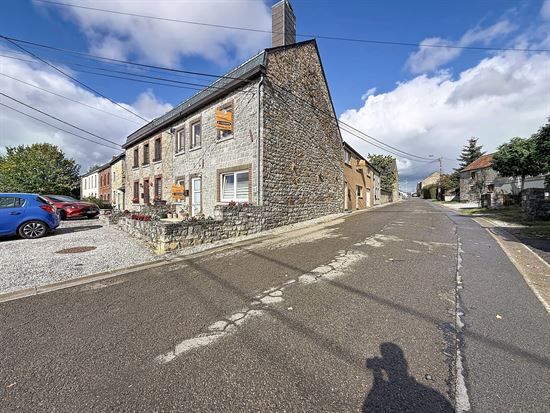 Ensemble immobilier- 5 chambres - garage