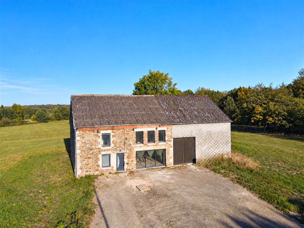 ANCIENNE FERMETTE ENTIÈREMENT RÉNOVÉE – TERRAIN 24,68 ARES