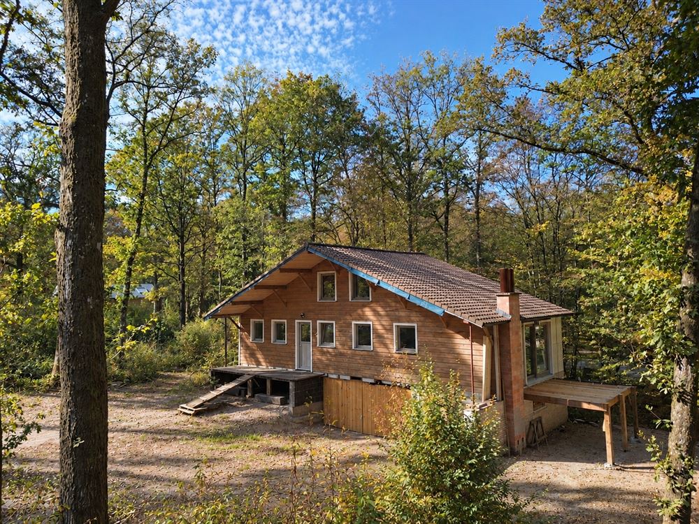 CHALET DE STANDING EN PLEINE NATURE – 3 CHAMBRES – 32 ARES