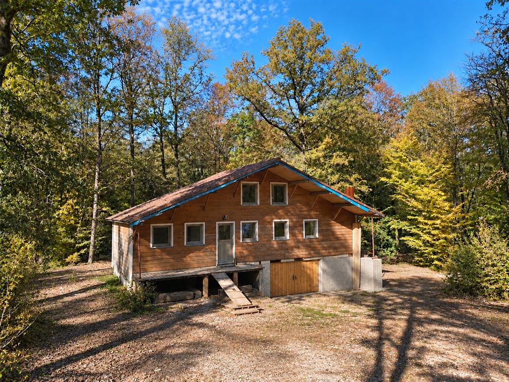 CHALET DE STANDING EN PLEINE NATURE – 3 CHAMBRES – 32 ARES
