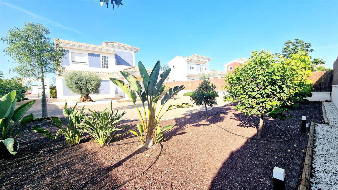 JARDINES DE ALMENARA