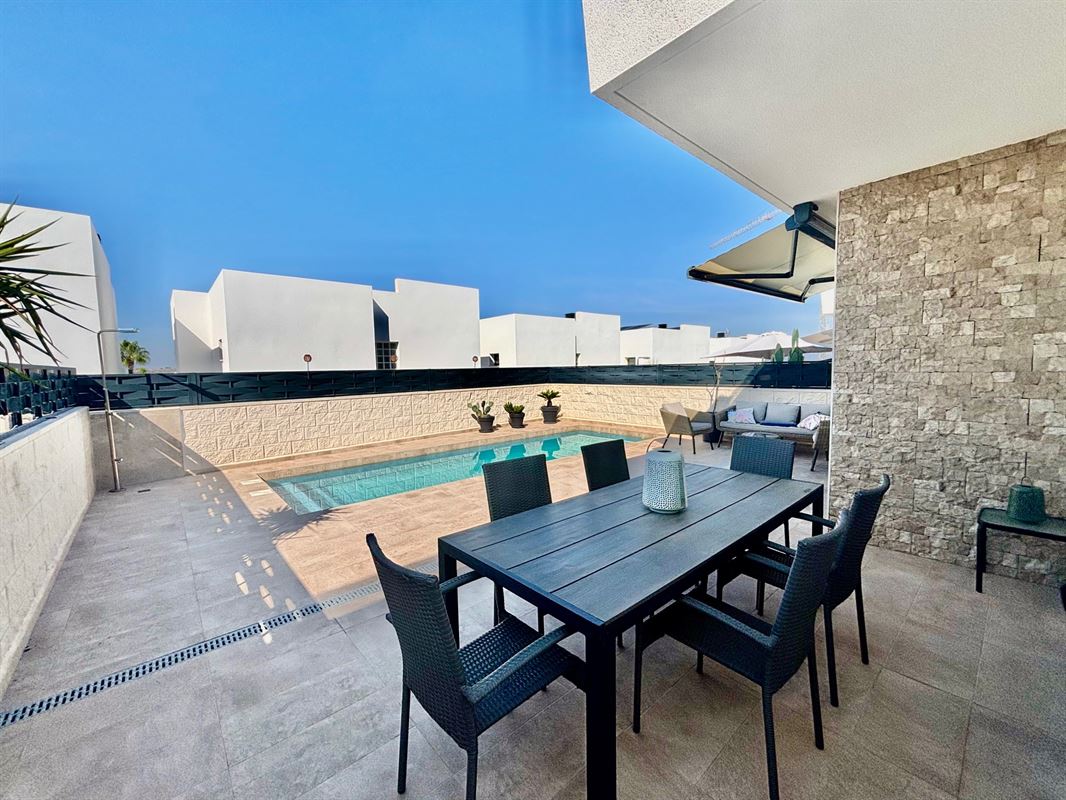 Villa Moderna 1701