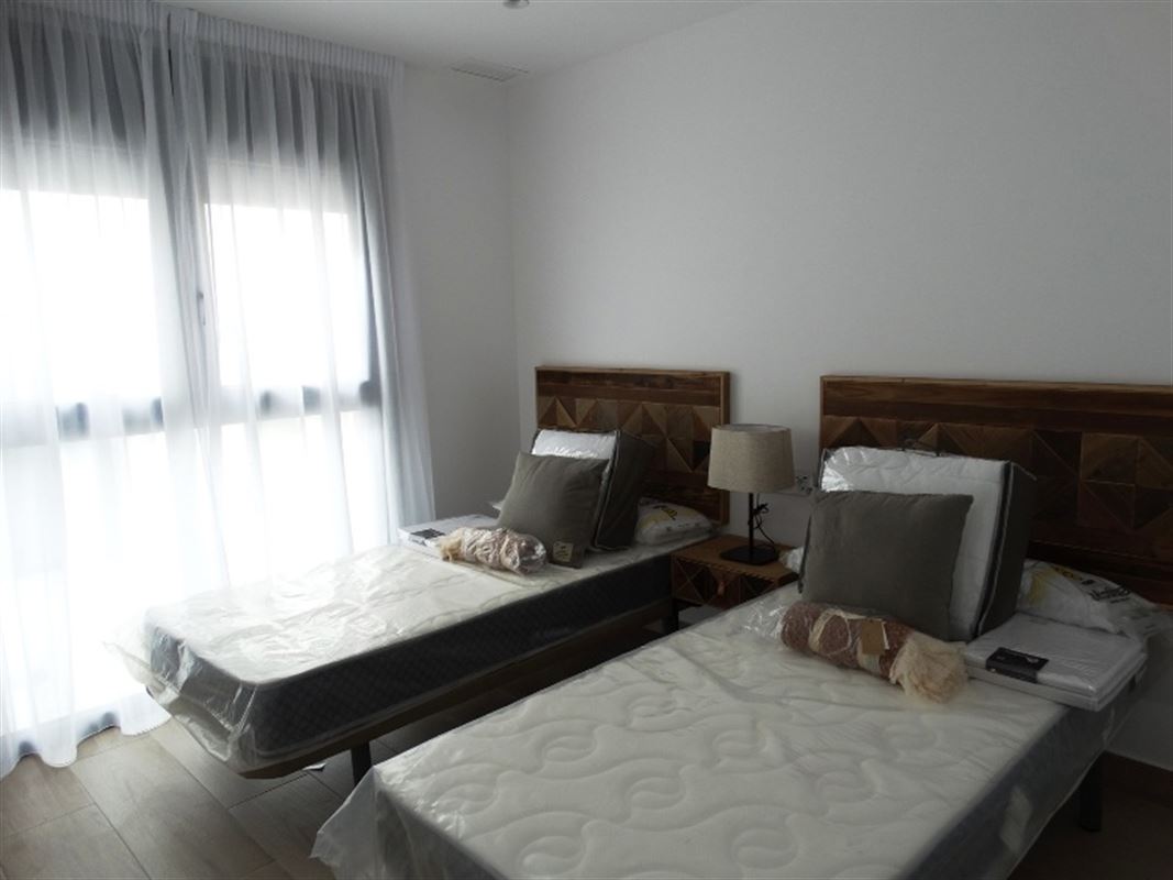Rambla Beach Semis