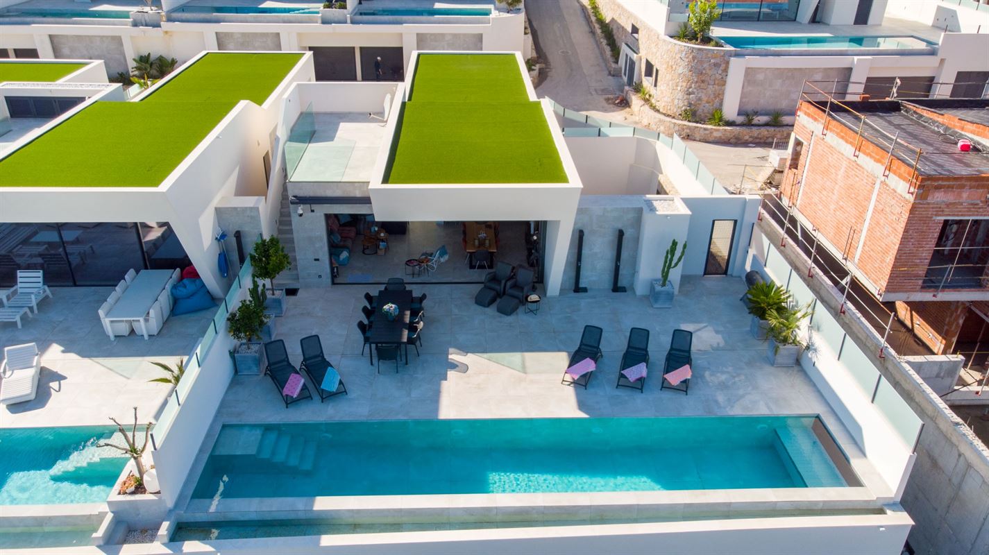 Oceanic Luxury Villas