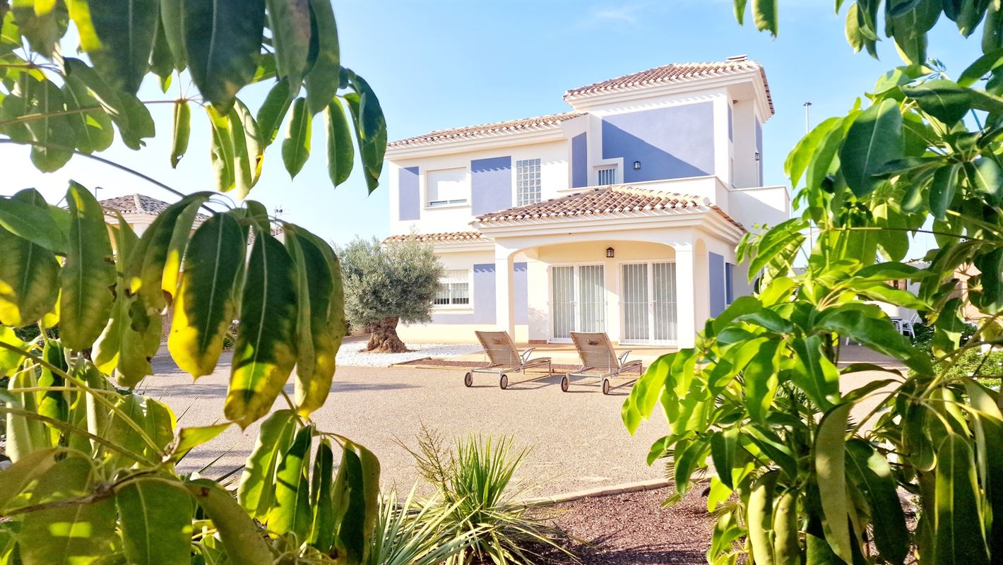 JARDINES DE ALMENARA