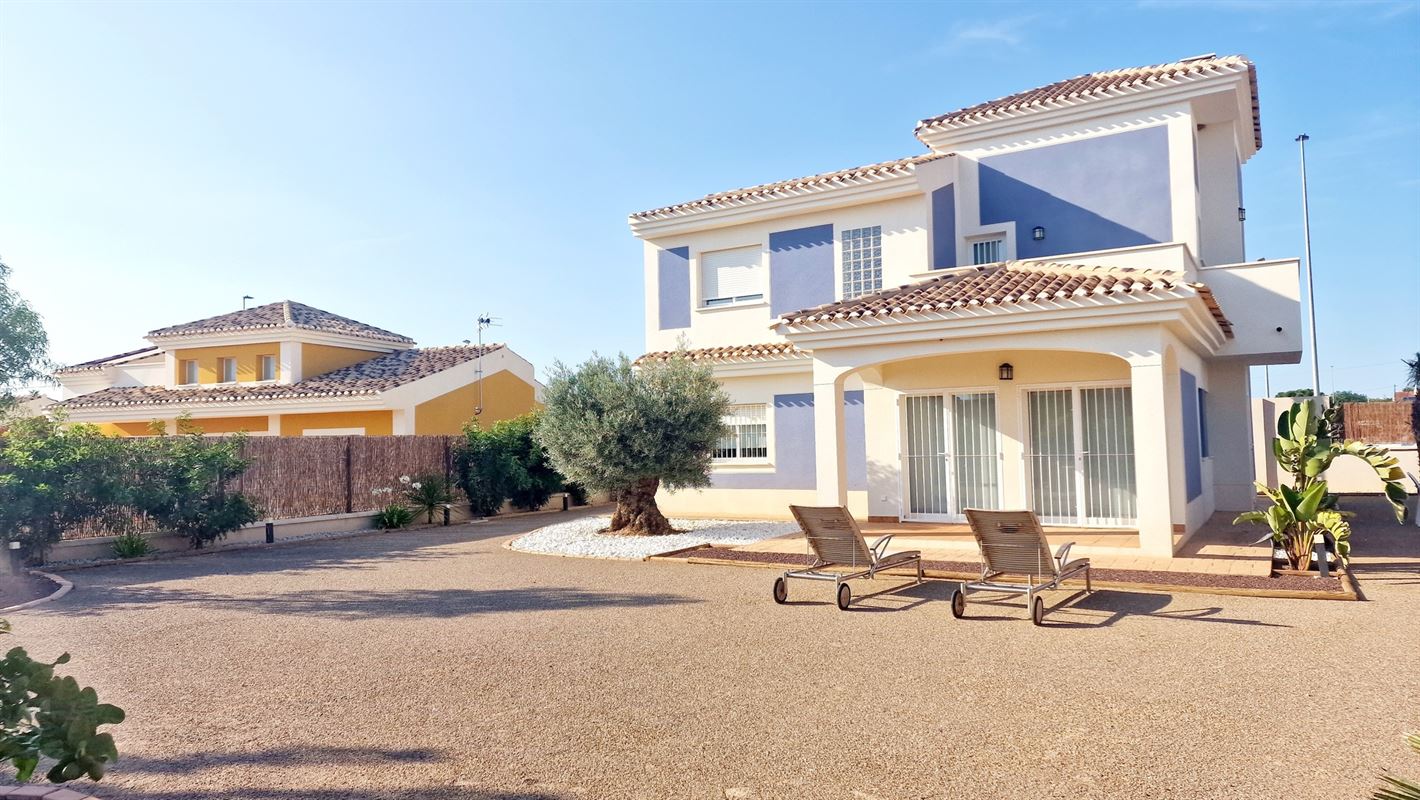 JARDINES DE ALMENARA