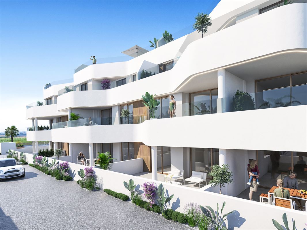 Serena Breeze 2 Apartments