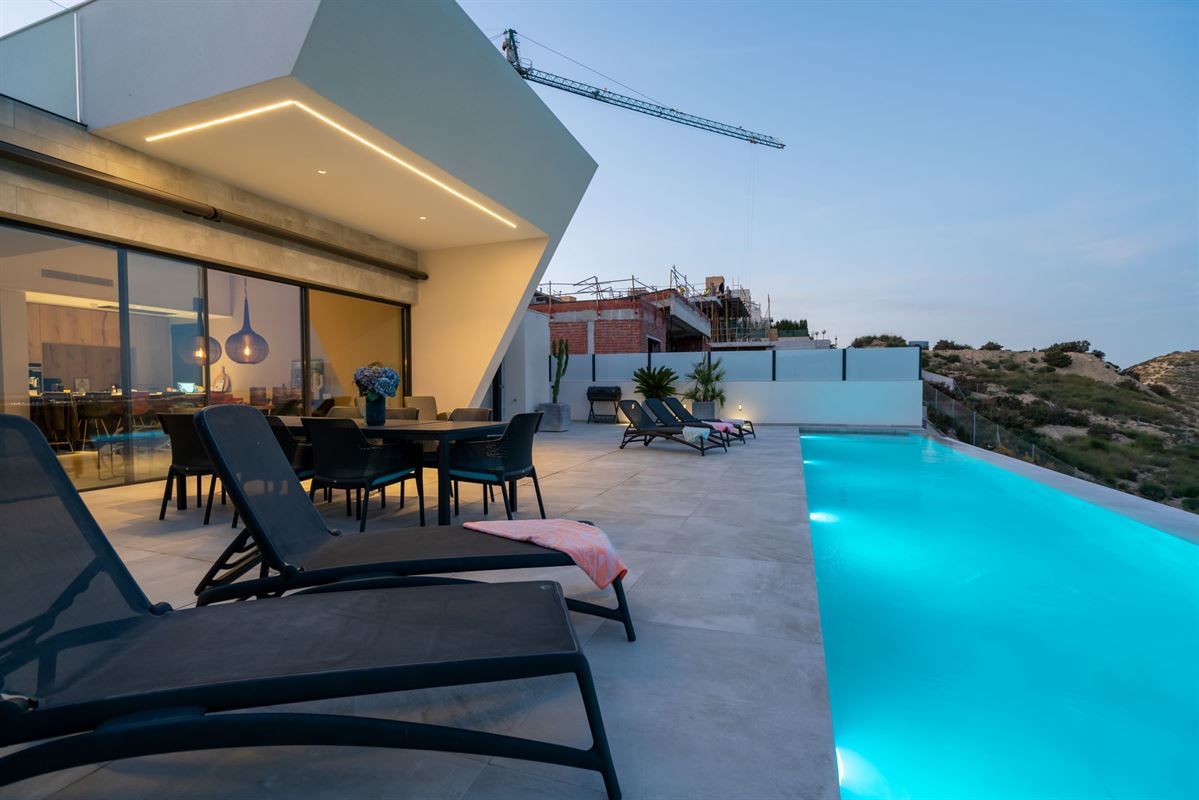 Oceanic Luxury Villas