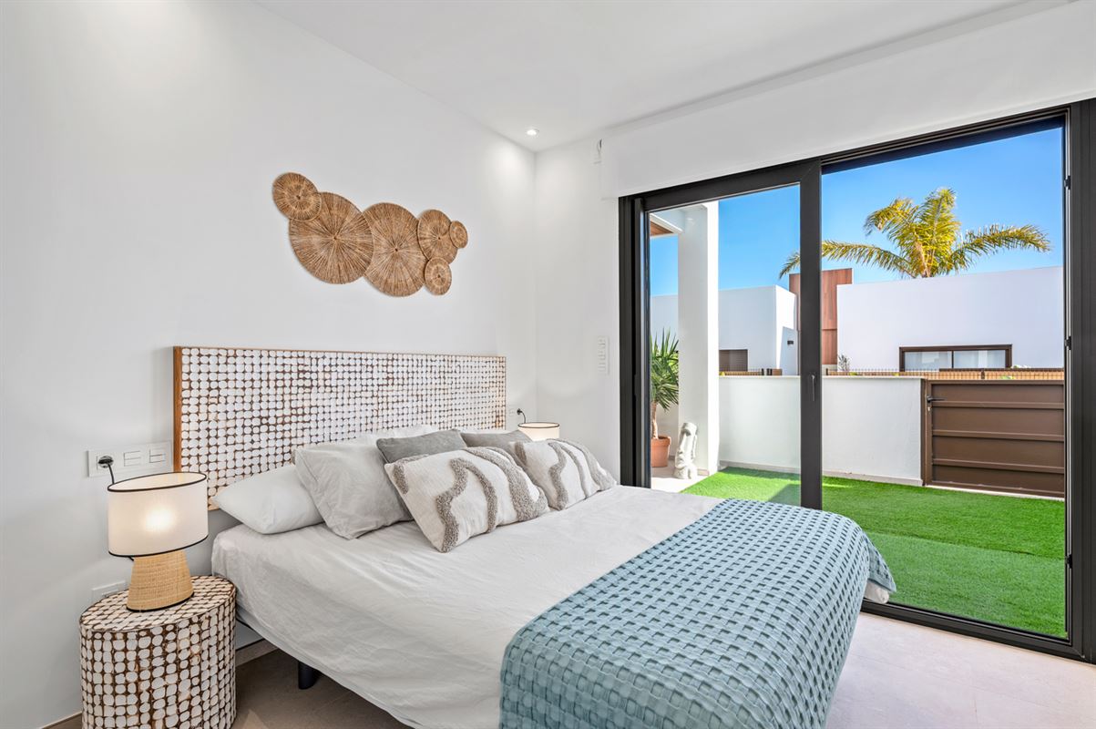 Serena Breeze 3 Apartments
