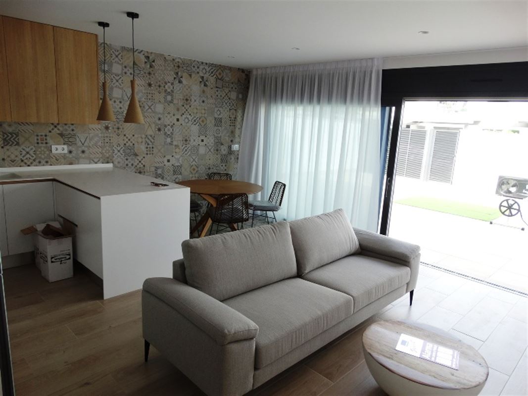 Rambla Beach Semis