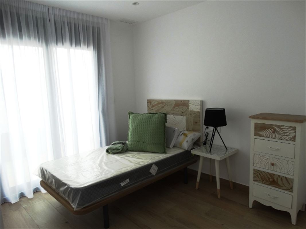 Rambla Beach Semis