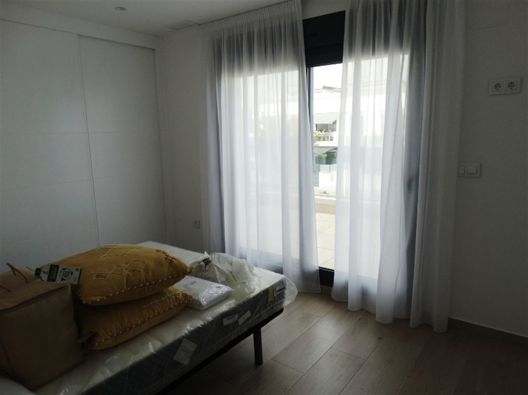 Rambla Beach Semis