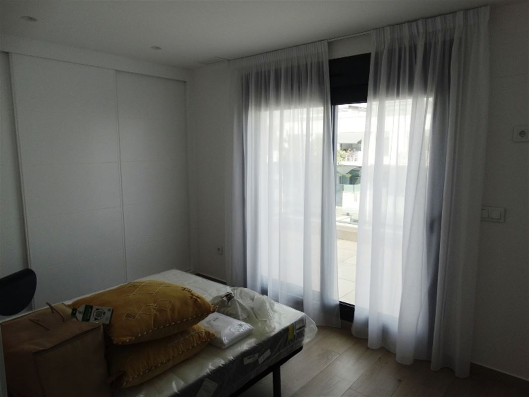 Rambla Beach Semis