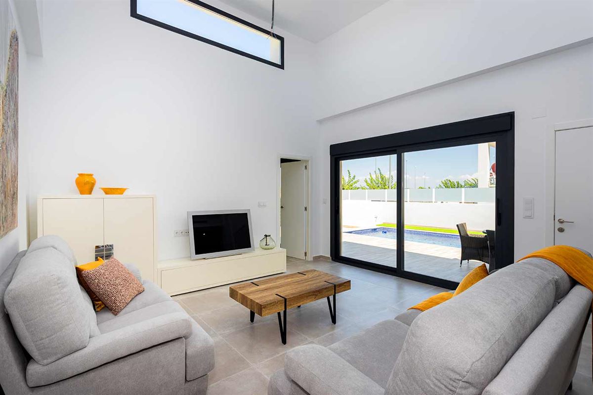 Nueva Daya Villas