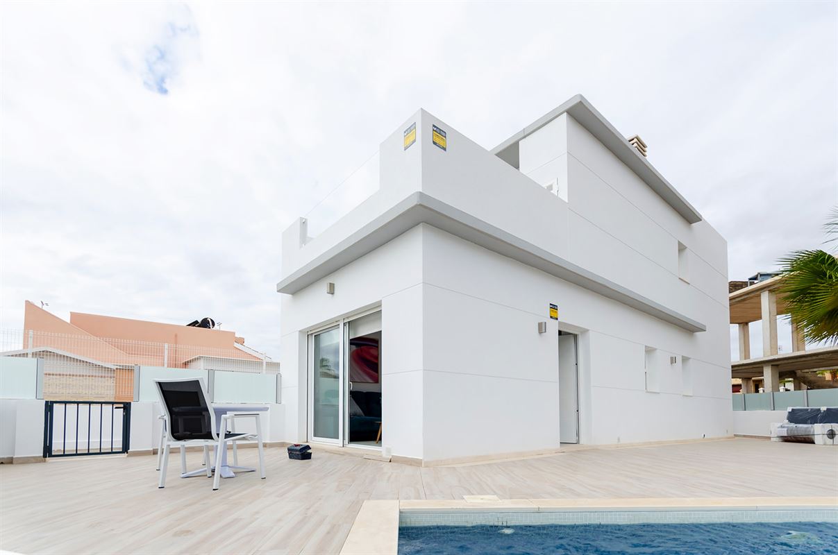 Laguna Rosa Villas