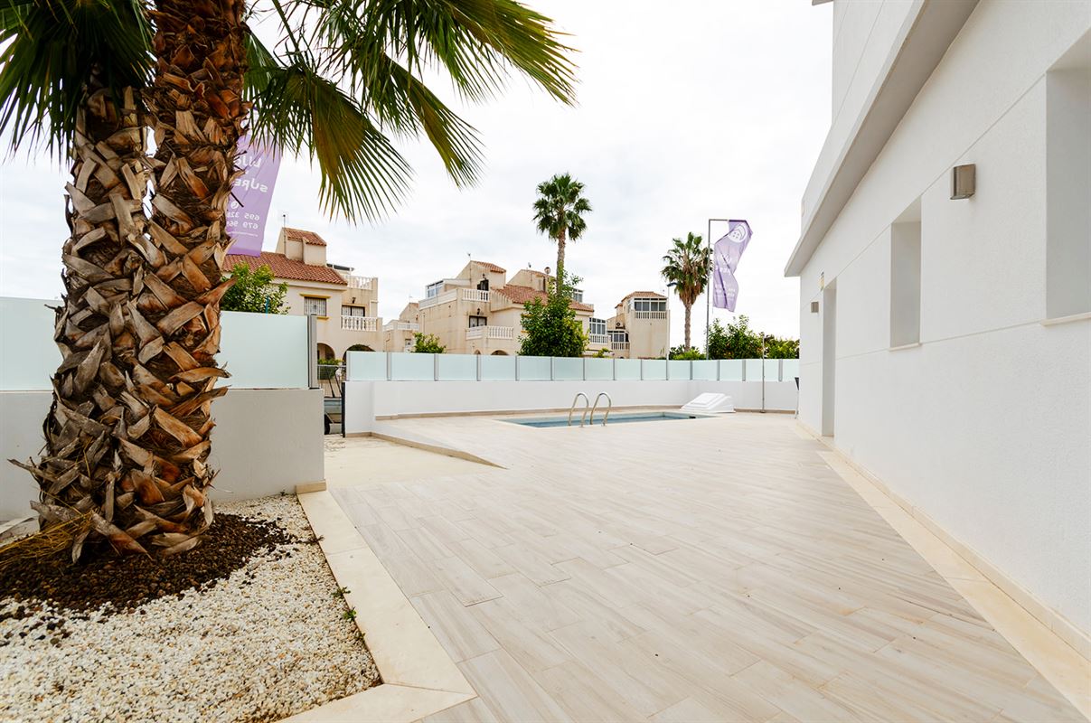 Laguna Rosa Villas