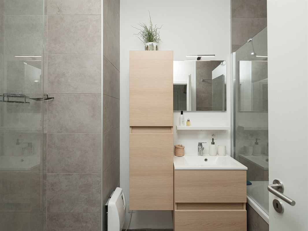 HLNV17L-Whise-10.jpg