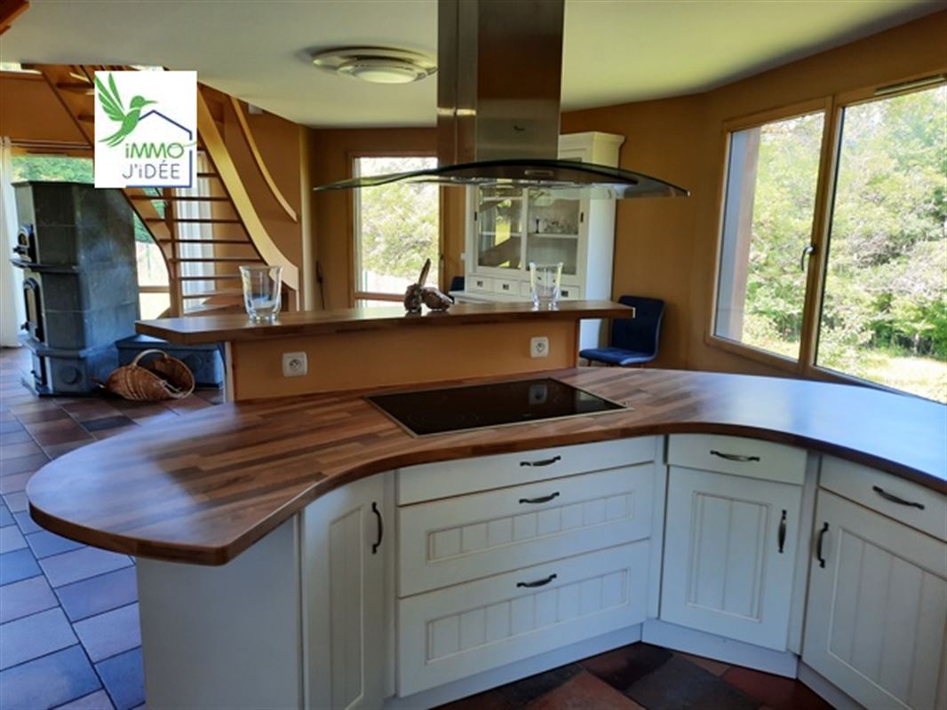 Superbe maison au milieu d'une vallée calme