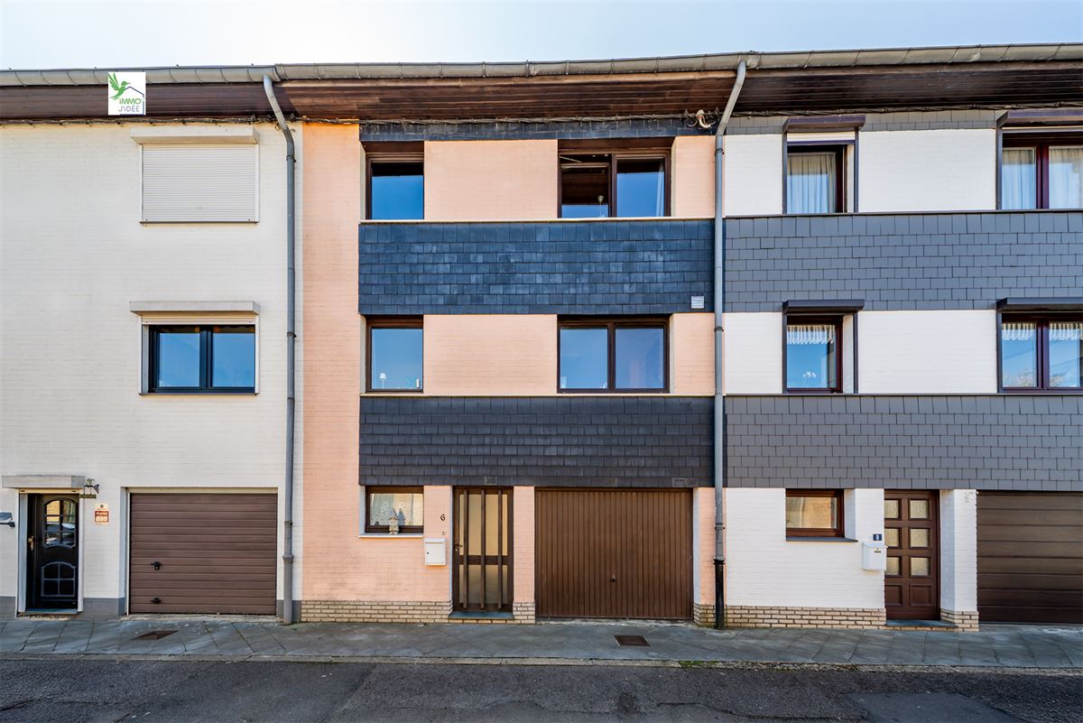 Terraced House