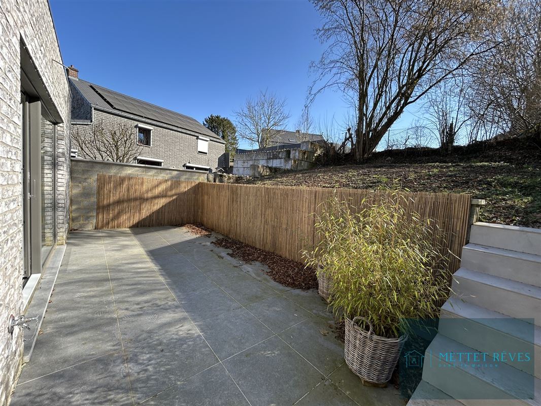 Villa neuve de 3 chambres jardin et garage.