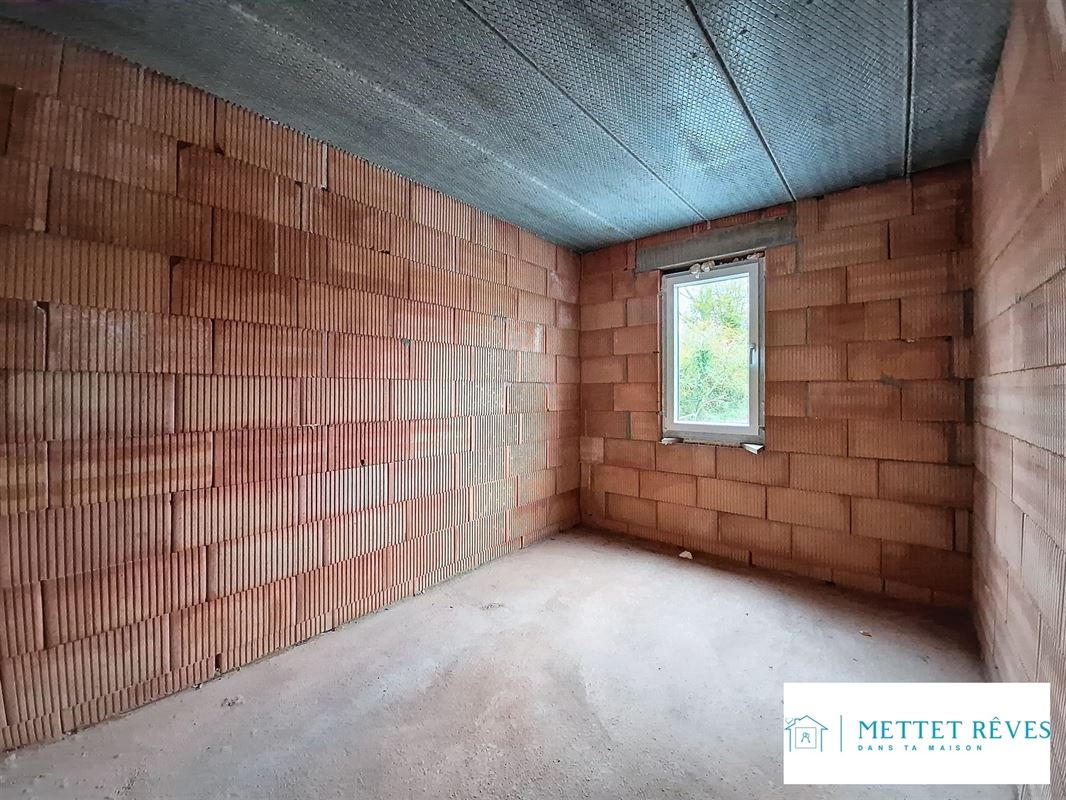 Maison jumelée(4 unités)
de 140 m2 à 240 m2 en gros oeuvre fermé.