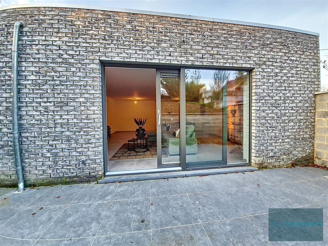 Villa neuve de 3 chambres jardin et garage.