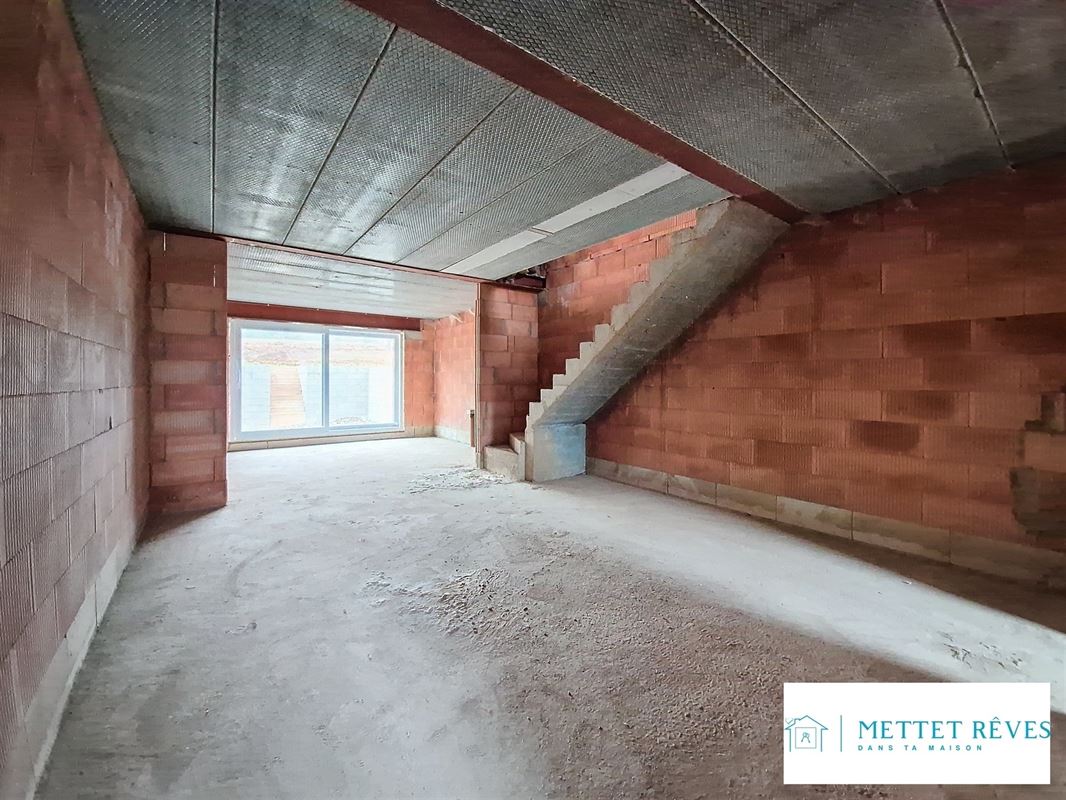 Maison jumelée(4 unités)
de 140 m2 à 240 m2 en gros oeuvre fermé.