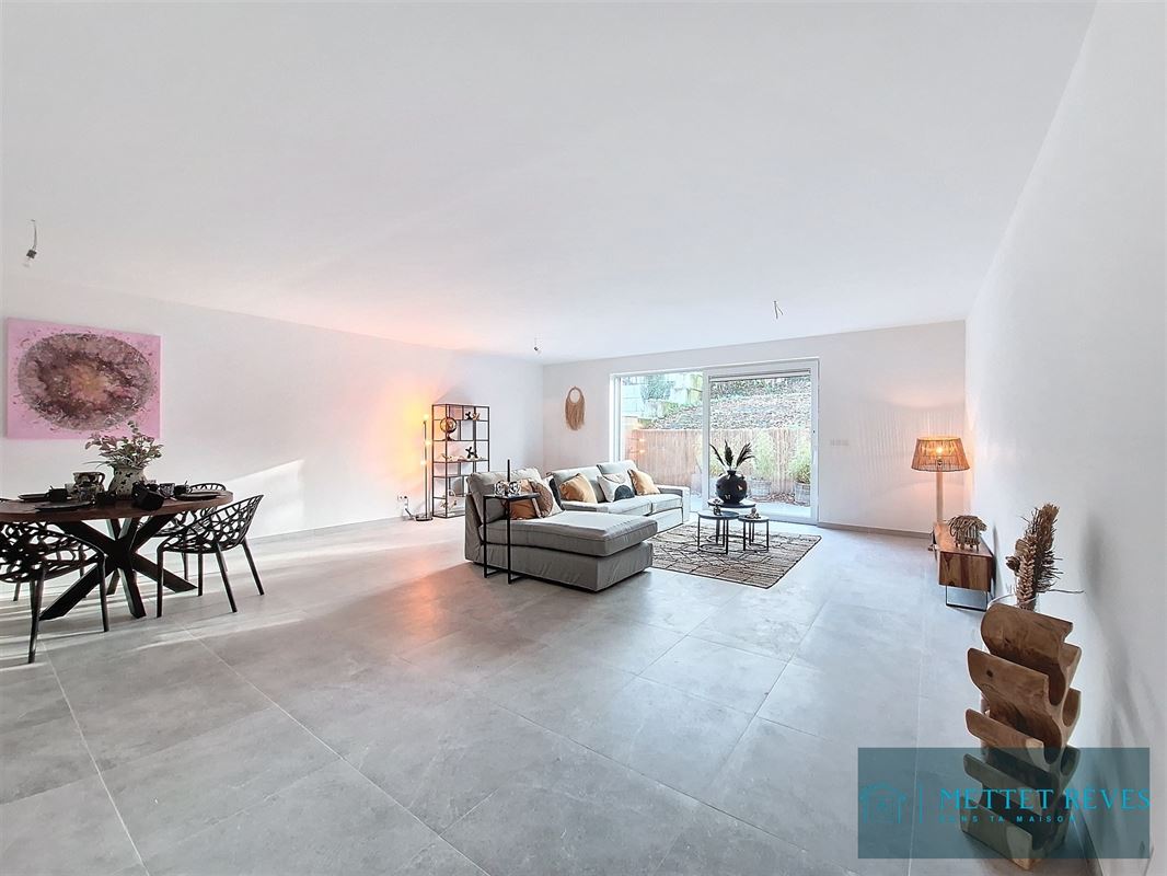 Villa neuve de 3 chambres jardin et garage.