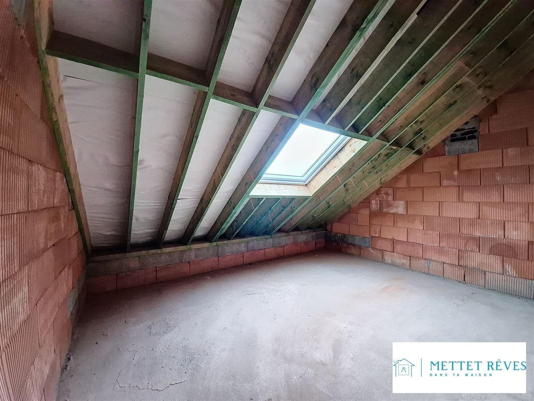 Maison jumelée(4 unités)
de 140 m2 à 240 m2 en gros oeuvre fermé.