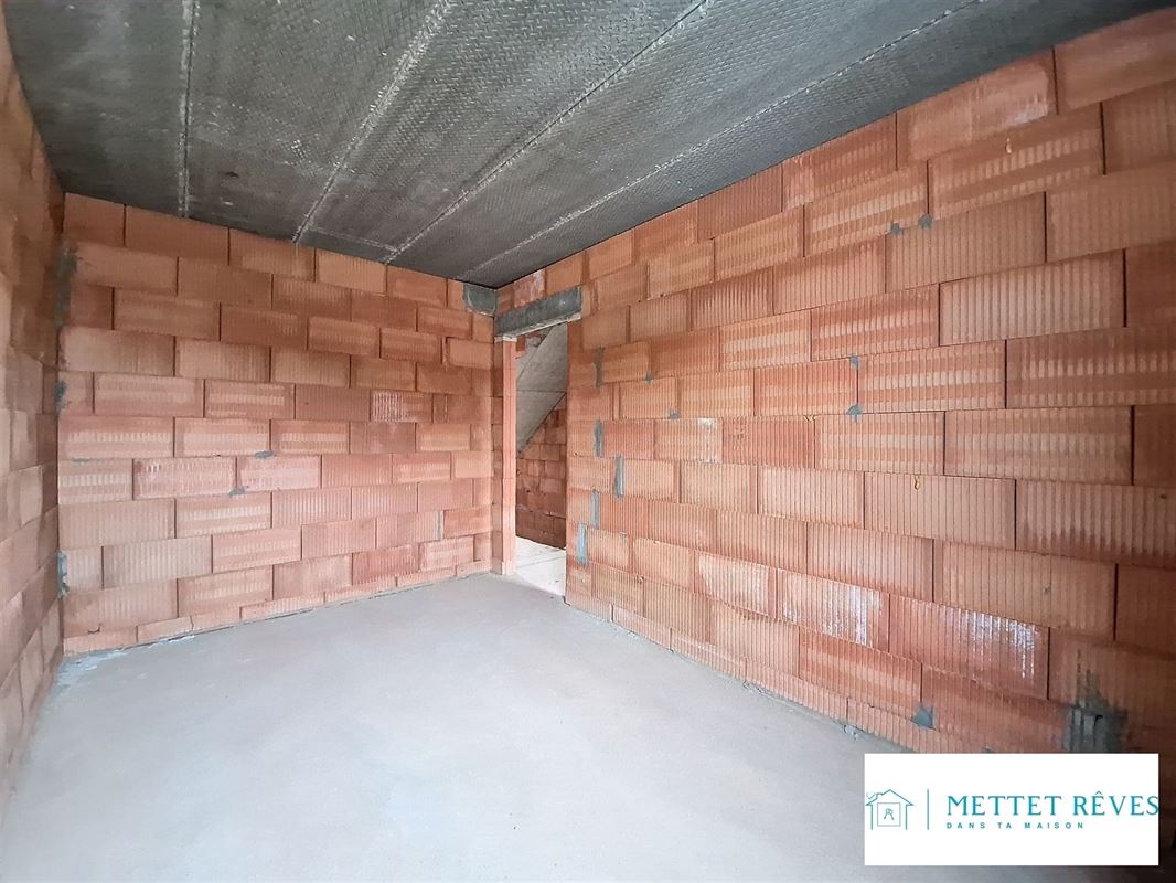 Maison jumelée(4 unités)
de 140 m2 à 240 m2 en gros oeuvre fermé.