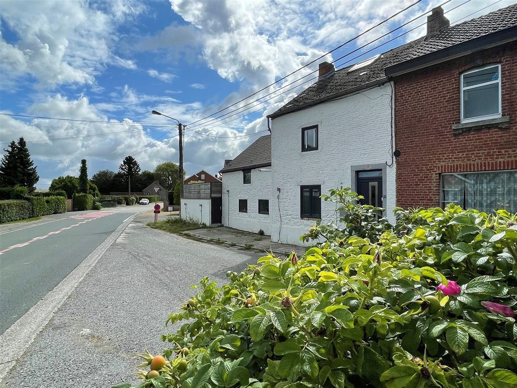 Charmante maison confortable rénovée de 3 chambres.