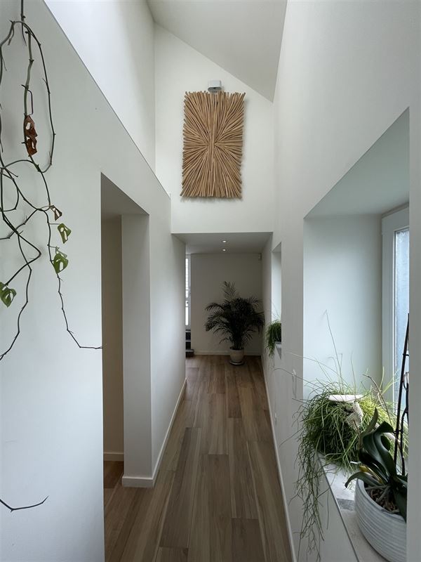 Charmante maison confortable rénovée de 3 chambres.