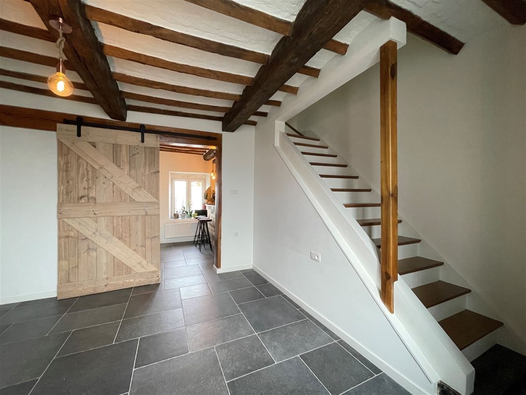 Charmante maison confortable rénovée de 3 chambres.