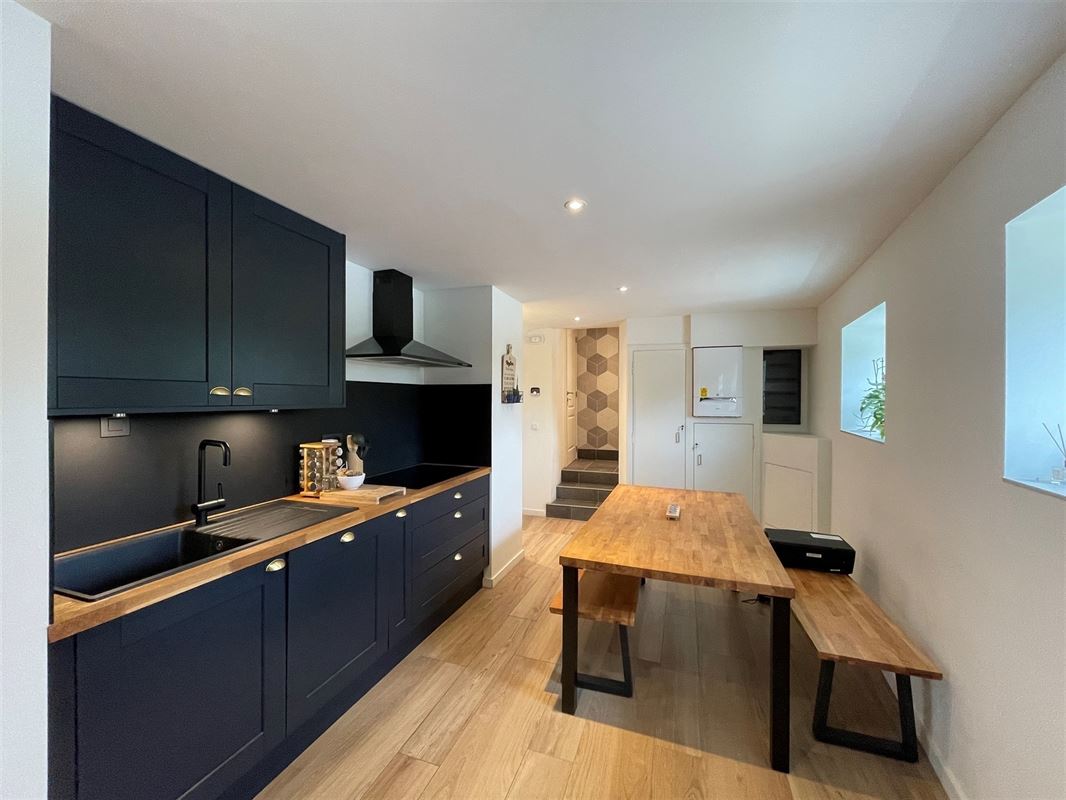 Charmante maison confortable rénovée de 3 chambres.