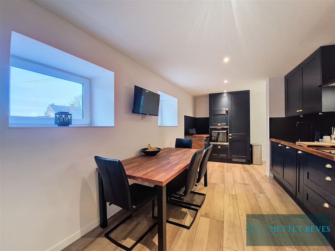 Charmante maison confortable rénovée de 3 chambres.