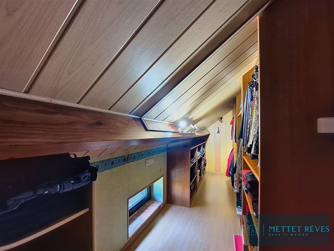 A vendre maison rénovée 3F. avec garage de 189m2.