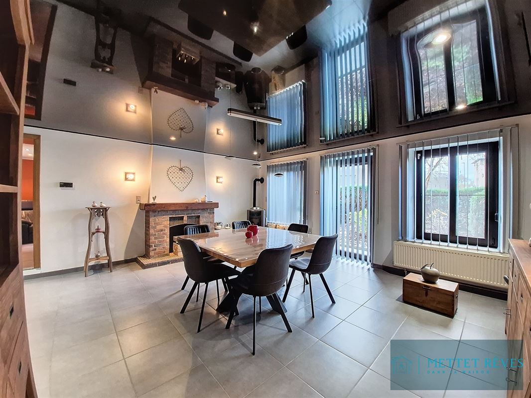 A vendre maison rénovée 3F. avec garage de 189m2.